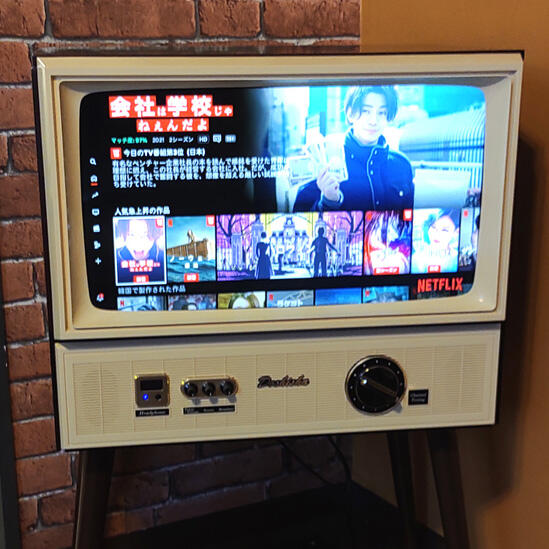 レトロデザインのテレビ