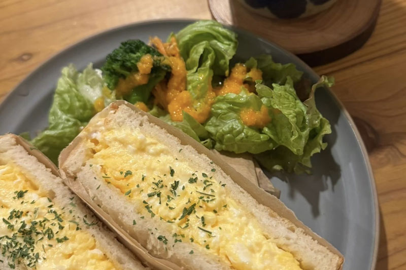 朝食サンドイッチ