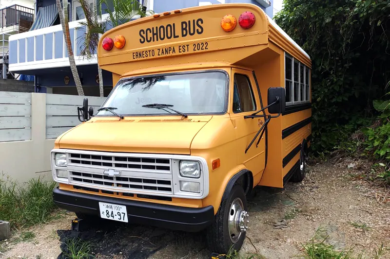 ステッカー貼り